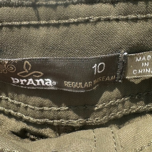 PrAna Halle Pant Bootcut Low UPF Gorpcore Outdoor Hiking Slate Green 10 Short - Picture 12 of 14